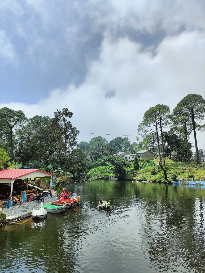Top Places to Visit in Lansdowne